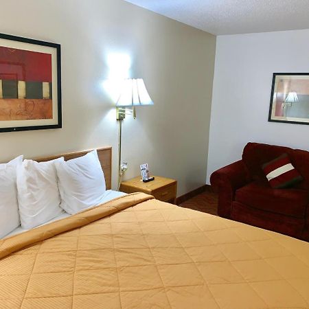 Americas Best Value Inn And Suites Sidney Exterior photo