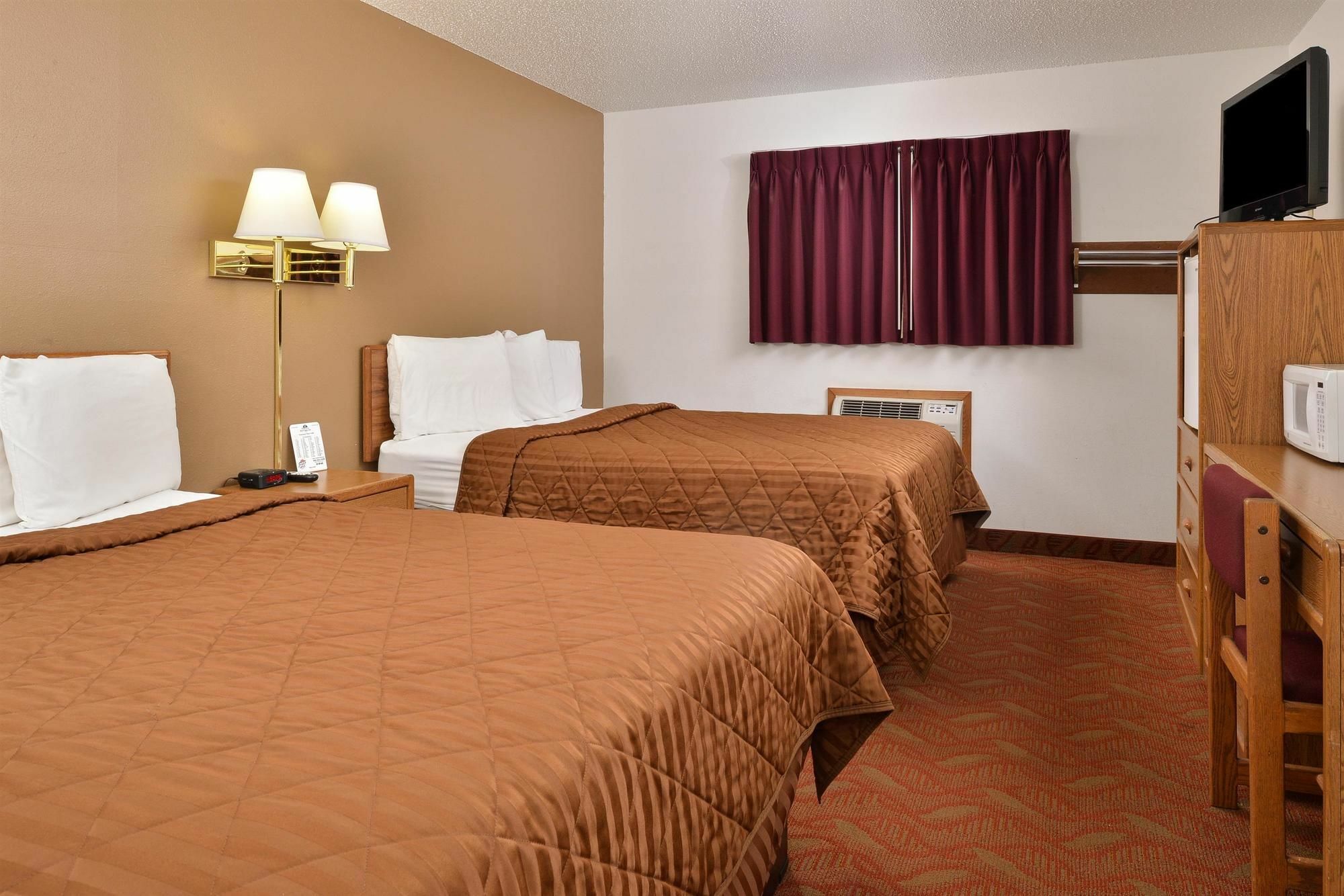 Americas Best Value Inn And Suites Sidney Exterior photo