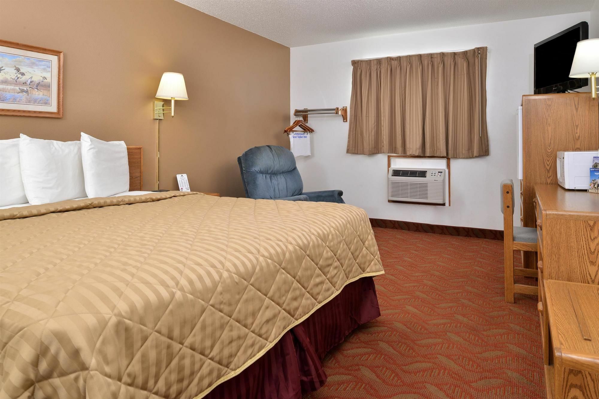 Americas Best Value Inn And Suites Sidney Exterior photo